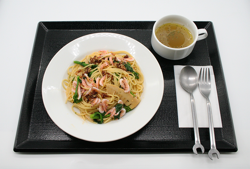 桜海老の春色スパゲッティ